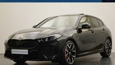 Zwart, metallic lak Gebruikt 2025 BMW 120 M Sport Hatchback | € 48.950 (Eerlijke prijs)