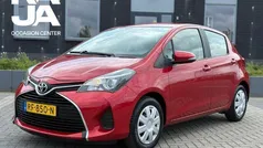 Rood Gebruikt 2016 Toyota Yaris Lounge Hatchback | € 6.450 (Super prijs)