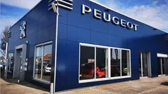 Zwart Gebruikt 2021 Peugeot 208 Active Hatchback | € 14.935 (Eerlijke prijs)