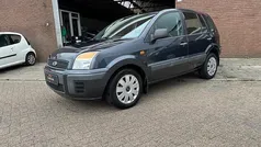 Grijs Gebruikt 2010 Ford Fusion Cool & Sound Edition MPV | € 2.099 (Eerlijke prijs)
