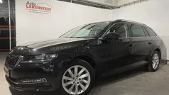 Gebruikt 2022 Skoda Superb Business Line Stationwagen | € 29.950 (Eerlijke prijs)