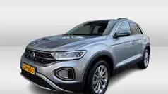 Gebruikt 2024 VW T-Roc Edition SUV | € 29.900 (Eerlijke prijs)