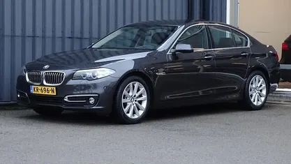 Gebruikt 2016 BMW 520 Luxury Line Sedan | € 17.945 (Eerlijke prijs)