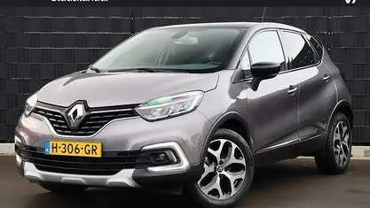 Grijs metallic Gebruikt 2019 Renault Captur Intens SUV | € 17.950 (Eerlijke prijs)