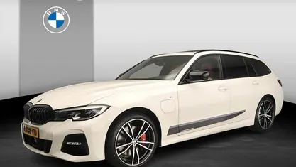 Gebruikt 2021 BMW 330e Comfort Edition Stationwagen | € 31.900 (Eerlijke prijs)