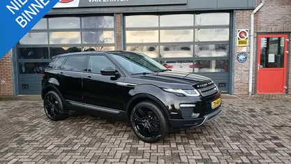 Zwart Gebruikt 2019 Land Rover Range Rover SE SUV | € 36.900 (Eerlijke prijs)