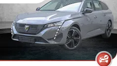 Gebruikt 2025 Peugeot e-308 Style Hatchback | € 37.425 (Eerlijke prijs)
