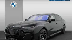 Gebruikt 2025 BMW i7 M Performance Sedan | € 149.900 (Eerlijke prijs)