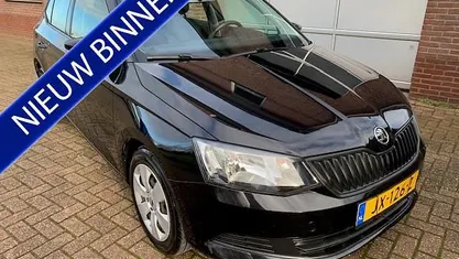 Zwart (metallic) Gebruikt 2017 Skoda Fabia Active Hatchback | € 8.150 (Goede deal)