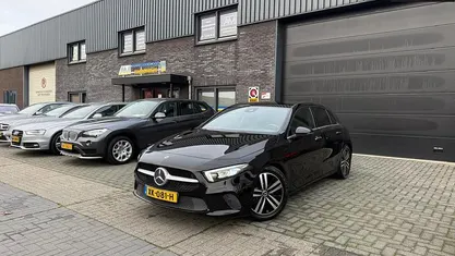 Zwart Gebruikt 2019 Mercedes A200 Premium Hatchback | € 19.999 (Goede deal)