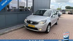 Gebruikt 2011 Dacia Sandero Hatchback | € 3.950 (Eerlijke prijs)