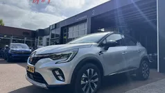 Grijs, metallic lak Gebruikt 2024 Renault Captur Techno SUV | € 27.895 (Eerlijke prijs)