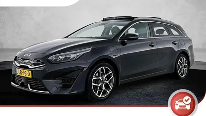 Zwart Gebruikt 2022 Kia Ceed Hatchback | € 23.925 (Eerlijke prijs)