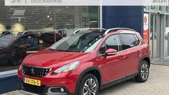 Rood Gebruikt 2017 Peugeot 2008 Allure SUV | € 12.850 (Eerlijke prijs)
