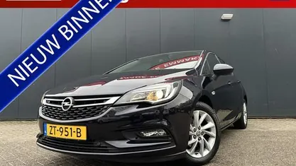 Blauw Occasion 2019 Opel Astra Business Hatchback | € 10.950 (Eerlijke prijs)