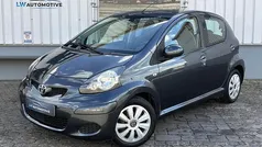 Grijs Gebruikt 2011 Toyota Aygo Comfort Hatchback | € 4.445 (Eerlijke prijs)