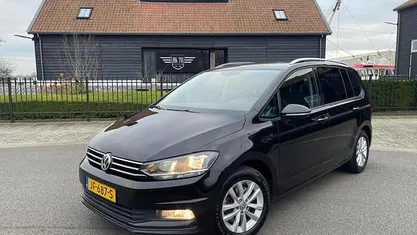 Occasion VW Touran Highline 110 PK (80 kW) 2016 Zwart (metallic) MPV