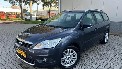 Grijs Gebruikt 2008 Ford Focus Ghia Stationwagen | € 2.950 (Eerlijke prijs)