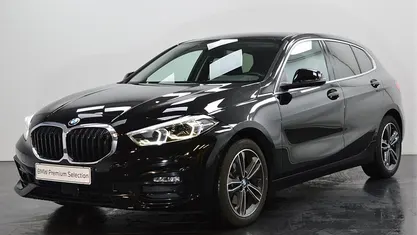 Gebruikt 2023 BMW 118 Sport Line Hatchback | € 23.950 (Eerlijke prijs)