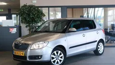 Beige Gebruikt 2010 Skoda Fabia Hatchback | € 5.450 (Eerlijke prijs)