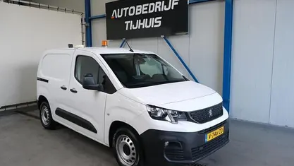 Gebruikt 2019 Peugeot Partner Premium MPV | € 11.500 (Goede deal)