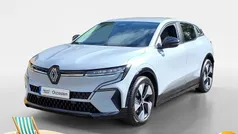 Gebruikt 2023 Renault Mégane Evolution Hatchback | € 27.945 (Eerlijke prijs)