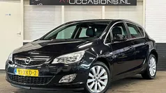 Zwart Gebruikt 2012 Opel Astra Cosmo Hatchback | € 6.995 (Eerlijke prijs)