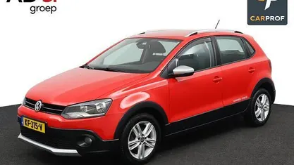 Occasion VW Polo Cross Highline 90 PK (66 kW) 2015 Rood Hatchback