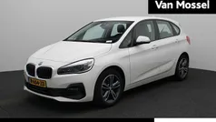 Wit Gebruikt 2020 BMW 218 Executive Stationwagen | € 20.900 (Goede deal)