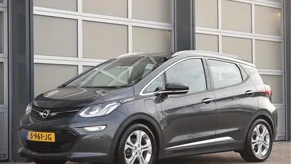 Grijs Occasion 2017 Opel Ampera Executive Hatchback | € 12.850 (Eerlijke prijs)