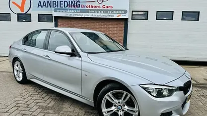 Gebruikt 2018 BMW 318 M Sport Sedan | € 17.999 (Goede deal)
