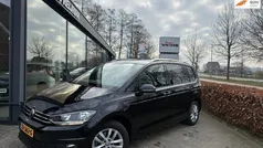 Zwart Gebruikt 2019 VW Touran Comfortline MPV | € 19.950 (Eerlijke prijs)