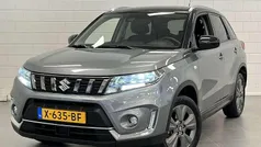 Grijs Gebruikt 2023 Suzuki Vitara SUV | € 27.925 (Eerlijke prijs)