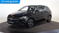 Zwart Gebruikt 2023 Mercedes B250e Business MPV | € 34.850 (Goede deal)