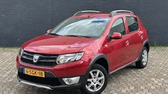 Rood Gebruikt 2013 Dacia Sandero Stepway Ambiance Hatchback | € 6.950 (Eerlijke prijs)