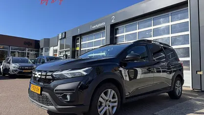 Zwart Gebruikt 2023 Dacia Jogger Expression MPV | € 20.490 (Eerlijke prijs)