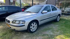 Grijs Gebruikt 2001 Volvo S60 Sedan | € 2.250 (Eerlijke prijs)