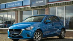 Blauw, metallic lak Gebruikt 2017 Mazda 2 Kizoku Hatchback | € 14.990 (Eerlijke prijs)