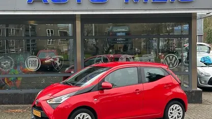 Gebruikt 2019 Toyota Aygo X-play Hatchback | € 7.495 (Eerlijke prijs)
