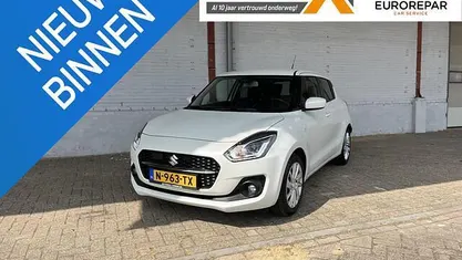 Wit Gebruikt 2021 Suzuki Swift Hatchback | € 19.950 (Eerlijke prijs)