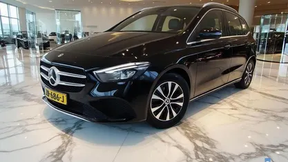Occasion 2019 Mercedes B180 Premium MPV | € 24.950 (Eerlijke prijs)