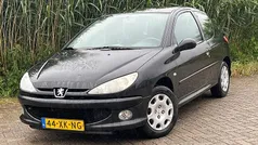 Zwart Gebruikt 2007 Peugeot 206 Forever Hatchback | € 1.395 (Eerlijke prijs)
