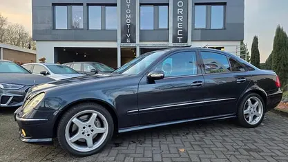 Blauw Gebruikt 2002 Mercedes E500 AMG Sedan | € 9.950 (Eerlijke prijs)