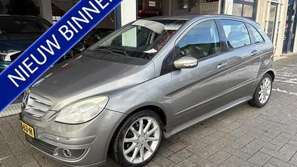 Grijs Gebruikt 2005 Mercedes B200 MPV | € 3.399 (Eerlijke prijs)