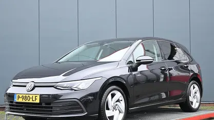 Occasion 2022 VW Golf VIII Hatchback | € 19.950 (Goede deal)