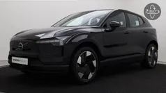 Zwart (metallic) Gebruikt 2025 Volvo EX30 Core SUV | € 37.900 (Eerlijke prijs)