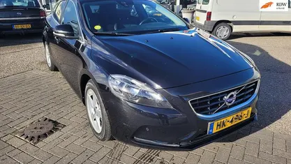 Hatchback Gebruikt 2015 Volvo V40 Business Edition Hatchback | € 6.450 (Eerlijke prijs)