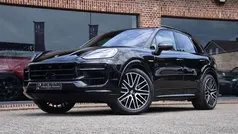 Zwart Nieuw 2024 Porsche Cayenne Turbo E-Hybrid SUV | € 141.570