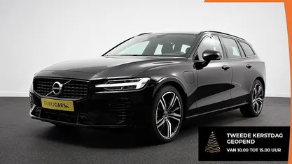 Zwart Gebruikt 2021 Volvo V60 R-Design Stationwagen | € 32.690 (Goede deal)