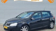 Zwart, metallic lak Gebruikt 2005 VW Golf IV Sportline Hatchback | € 2.748 (Eerlijke prijs)